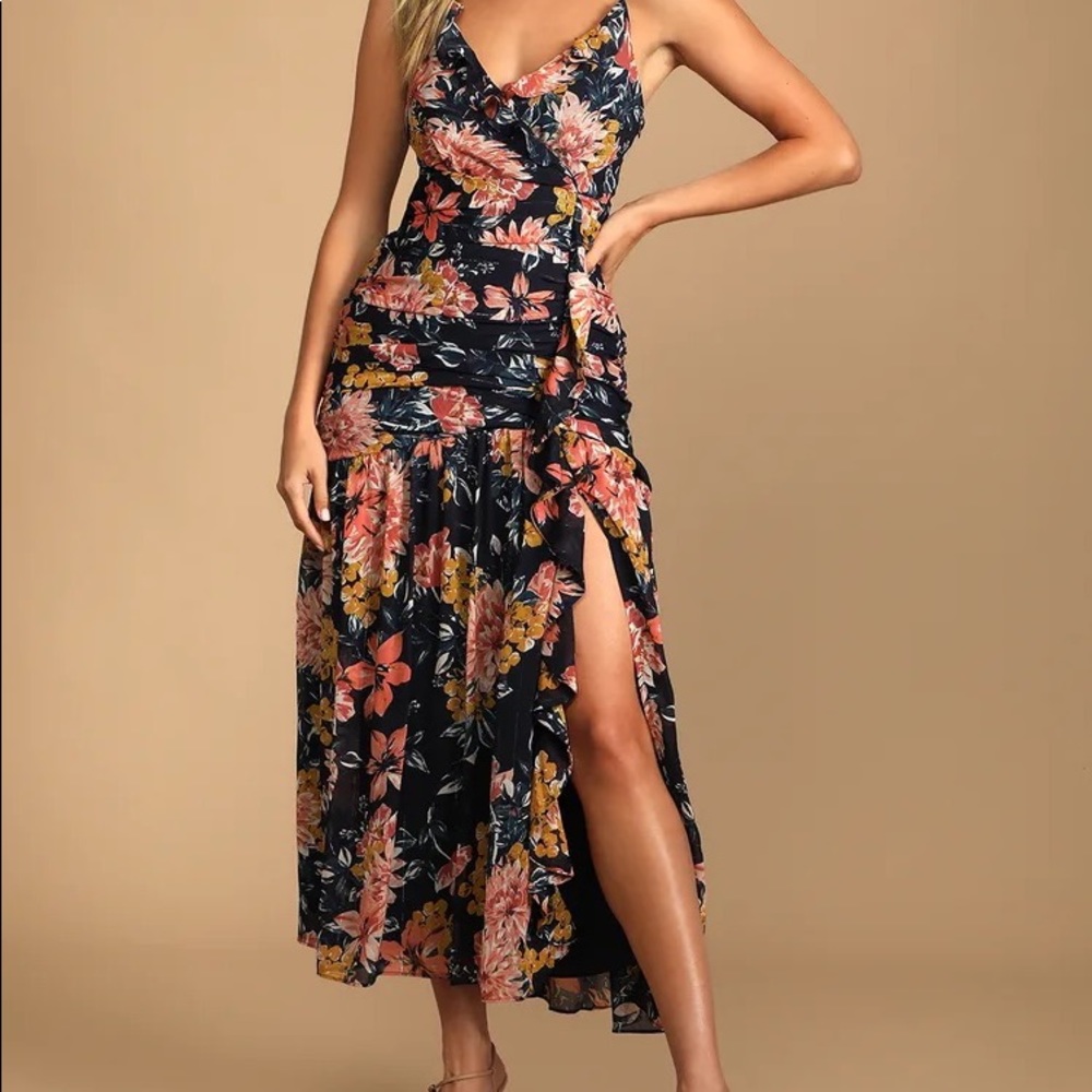 Lulu’s Stunning Soiree Navy Blue Floral Print Ruched Midi Dress - M